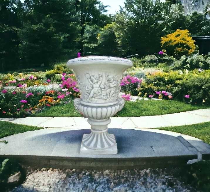 Donica ogrodowa z aniołami 2 szt.