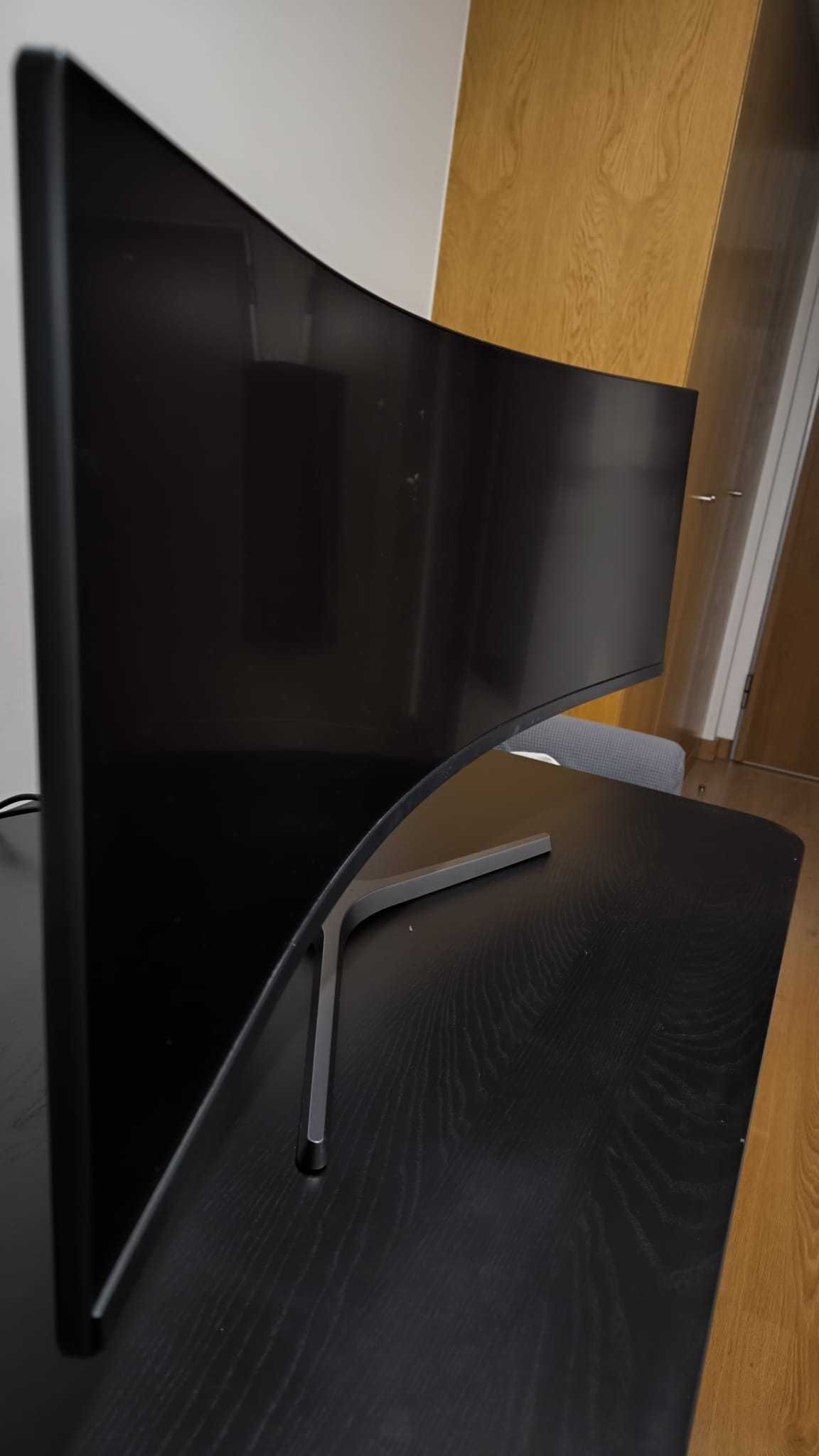 Monitor Curvo Gaming 49" CRG9