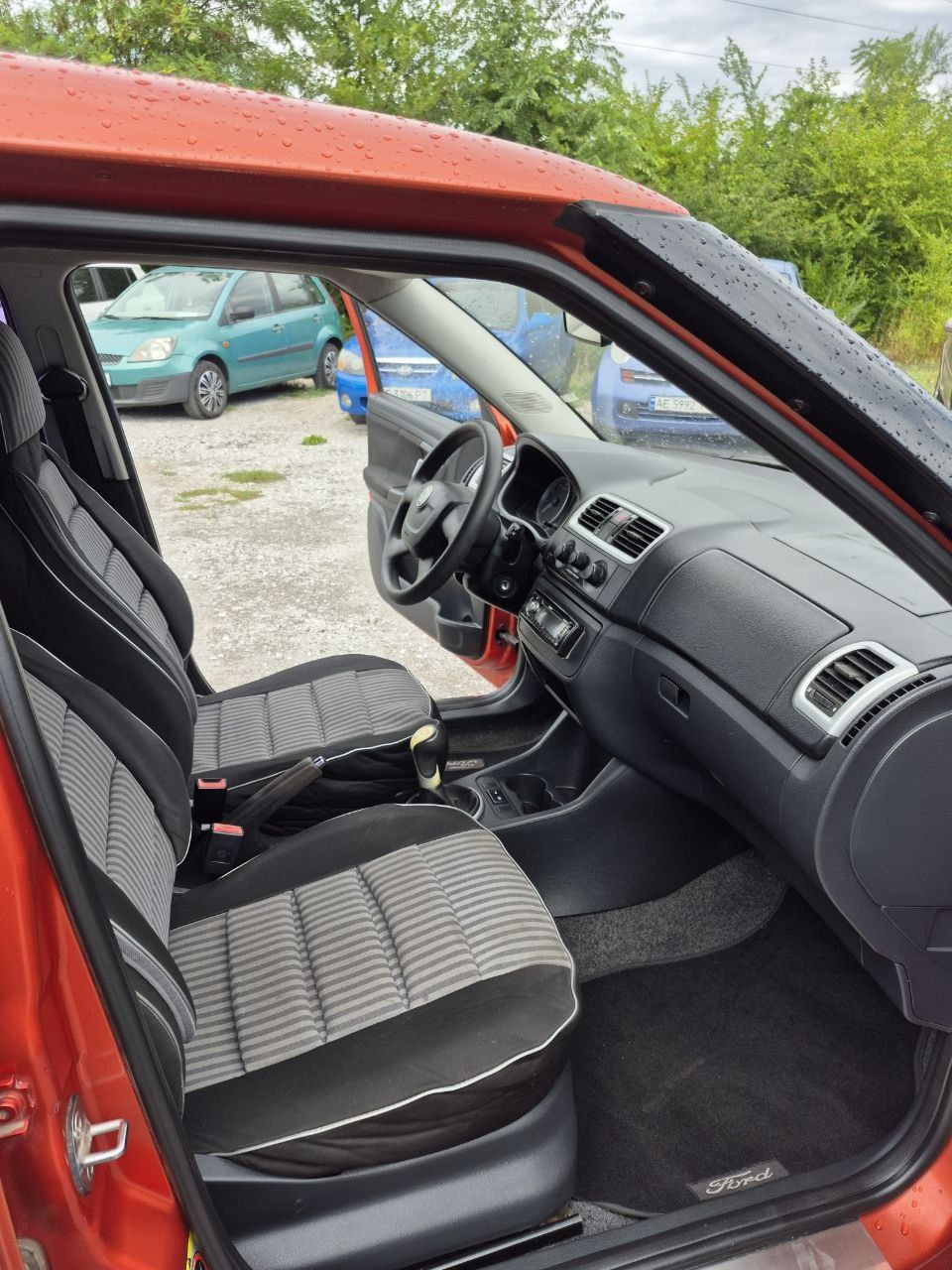 Scoda fabia new 2009 год кондёр Фабия