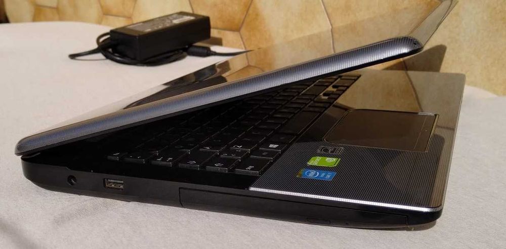 TOSHIBA Satellite L70-A/17,3" FHD/i7 /SSD 275GB/ 16GB RAM/ GT 740M/2