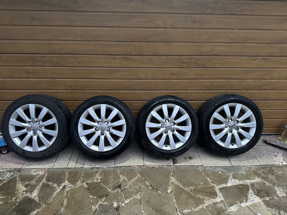 Продам комплект гуми з дисками audi