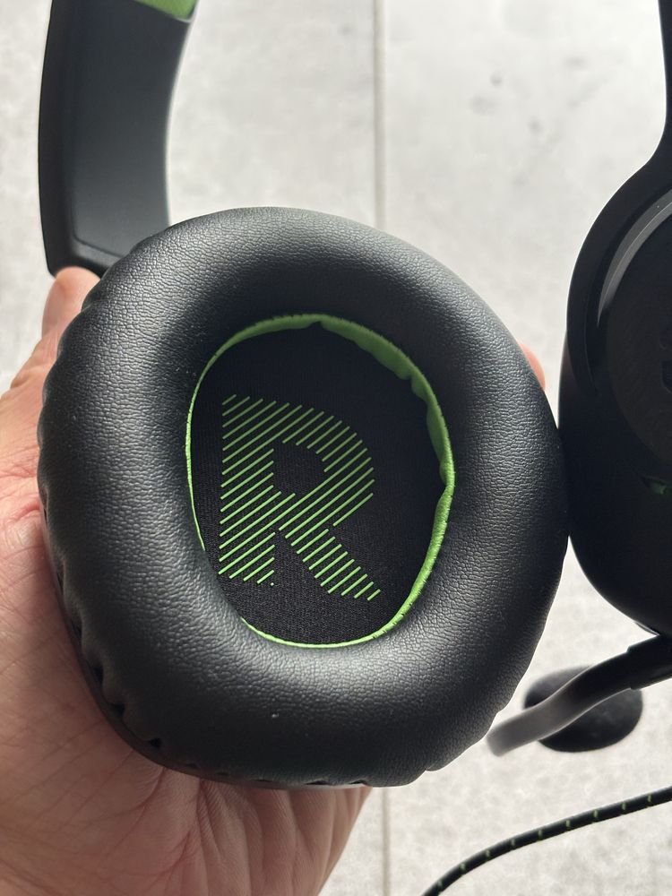 Sluchawki Jbl quantum 100x