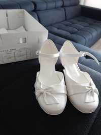 33 lub 34 R-but białe pantofelki na komunię buty komunijne pantofle