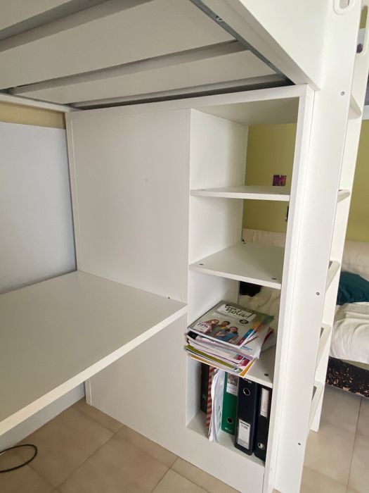 Cama alta, branco com secretária com prateleiras, 90x200cm