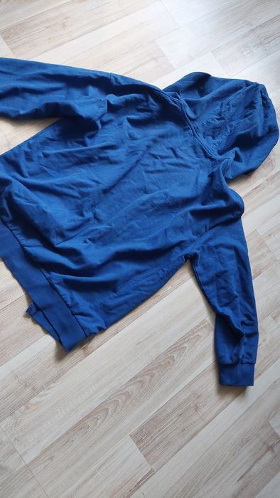 Bluza z kapturem rozmiar 152