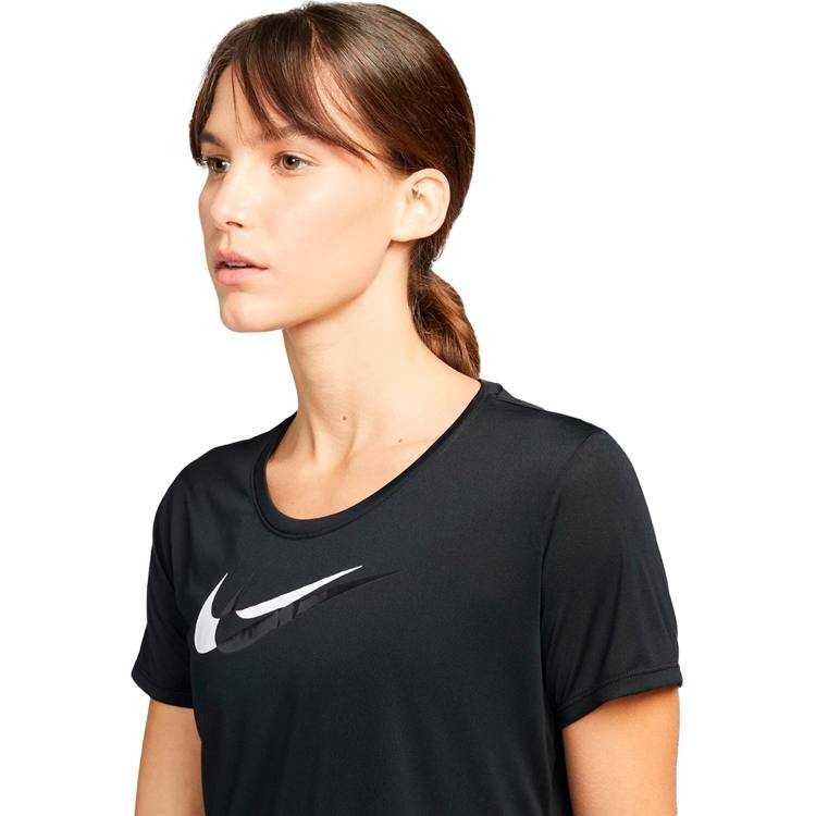 Жіноча спортивна футболка Nike розмір М оригінал