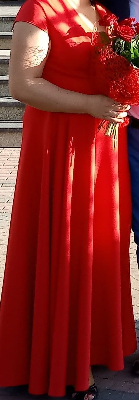Czerwona sukienka rozmiar 48