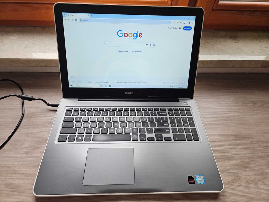 Laptop 15,6" Dell Inspiron 5567 biały i5-7200U 256 GB SSD Windows 10
