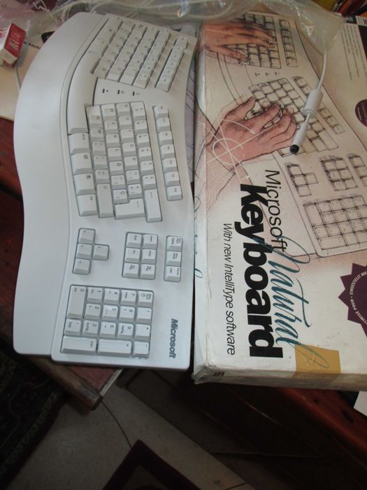 Natural Keyboard Elite. 
Novo , nunca foi usado