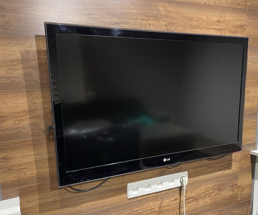 Телевизор lg42LW4500
