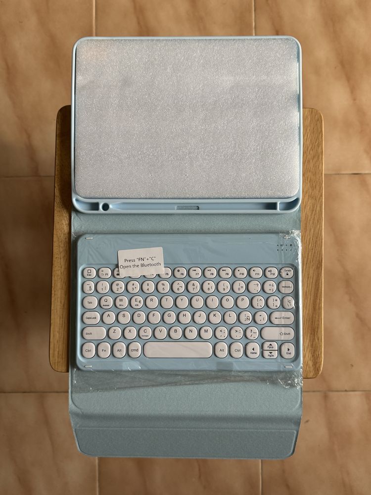 Capa Ipad 10 com teclado