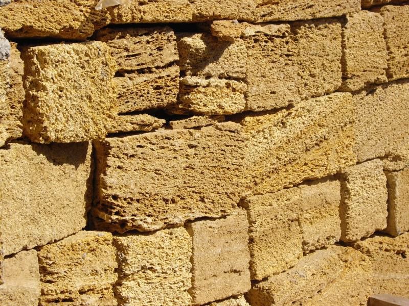 Ракушняк, Кирпич, Цегла  ,Шифер Дрова ,