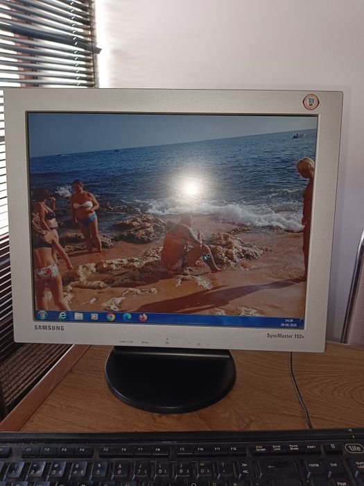 Monitor ASUS em estado novo