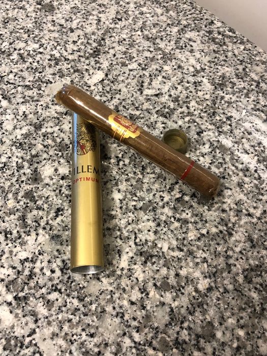 Cigarro Holandês anos 80 NOVO