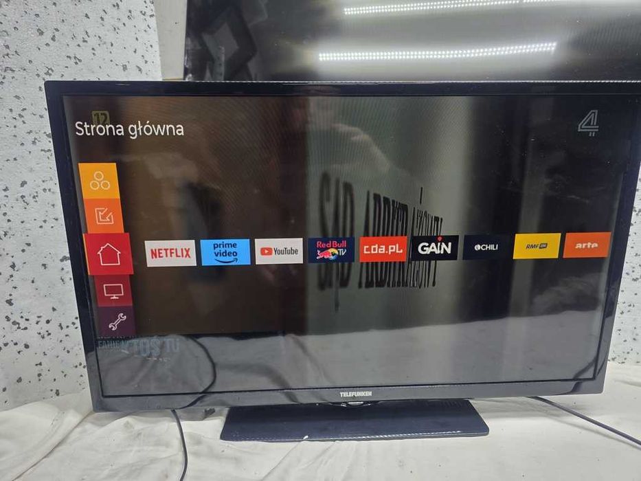 TV TELEFUNKEN  32 cale smart , dvbt2-hevc - pilot