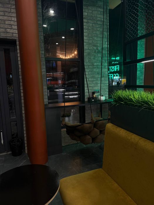 Продажа готового бизнеса — стильная кофейня в центре Кривого Рога