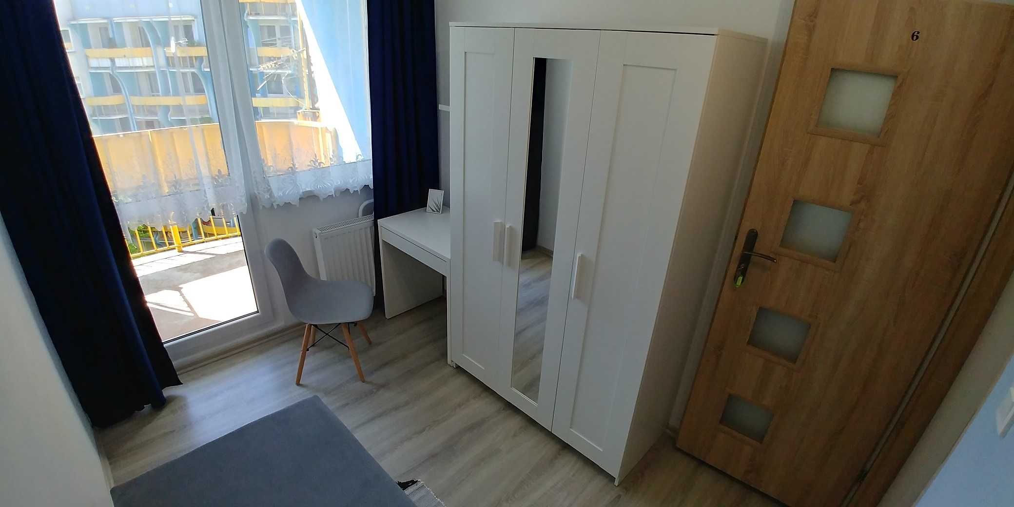 Pokój jednoosobowy z balkonem - Wrocław Krzyki osiedle Przyjaźni