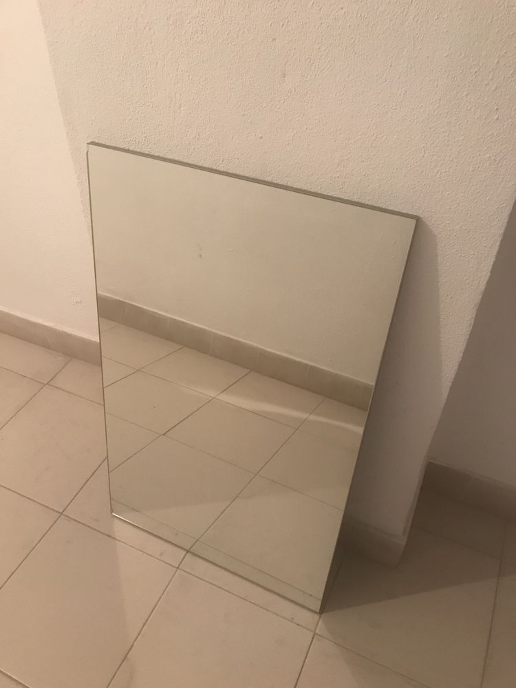 Espelho com moldura