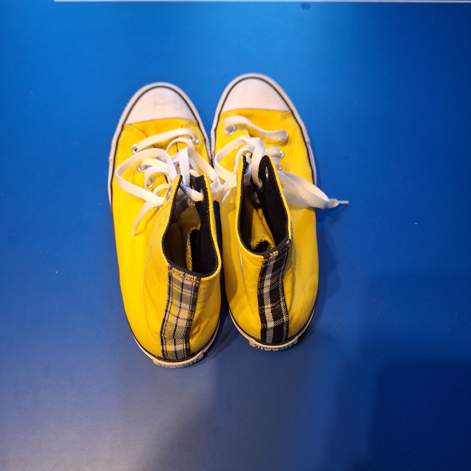 converse buty żółte wysokie nowe, świetny stan, 41/42, cena do negocja