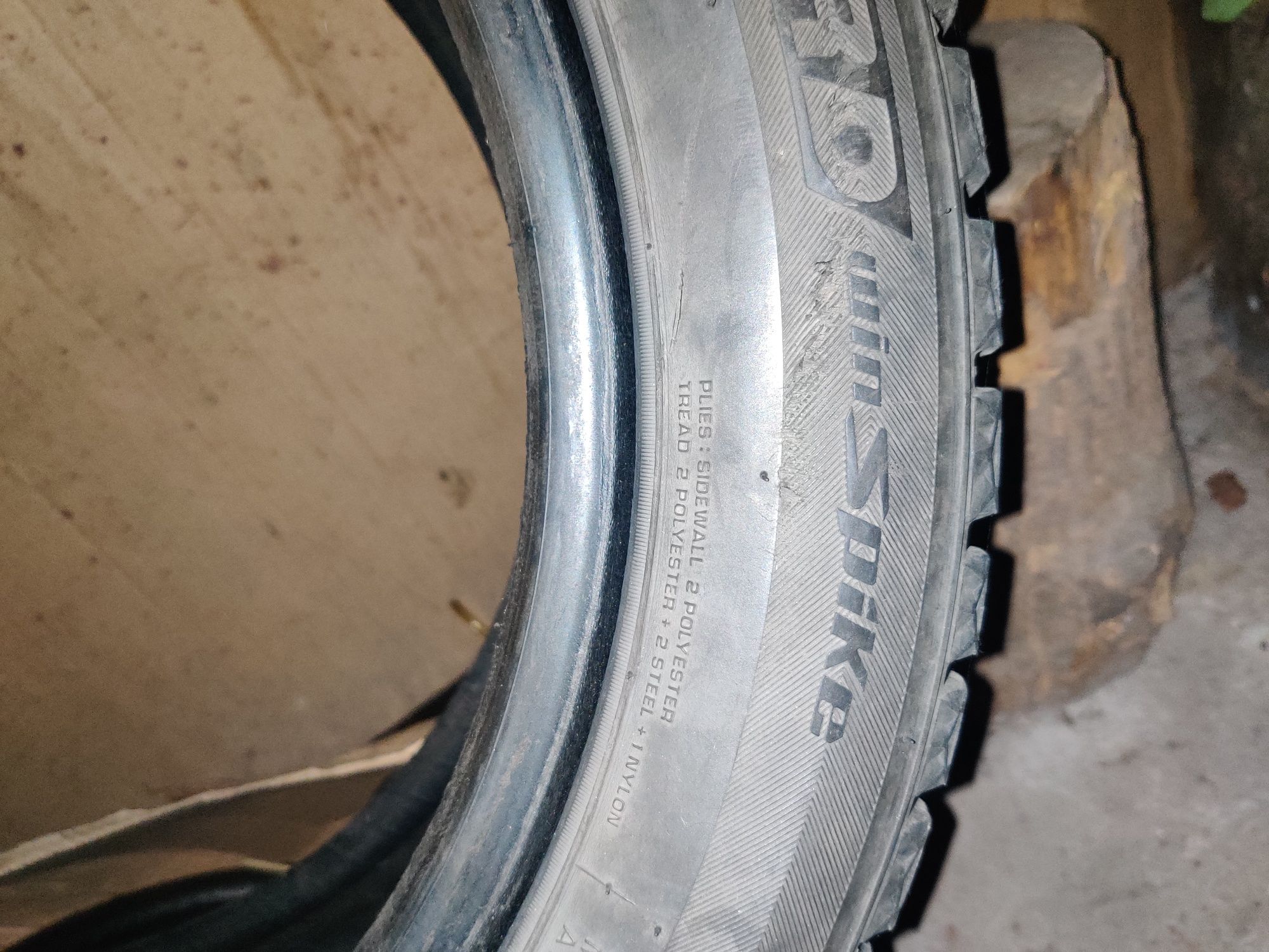 Зимняя резина ROADSTONE 225/50R17 комплект