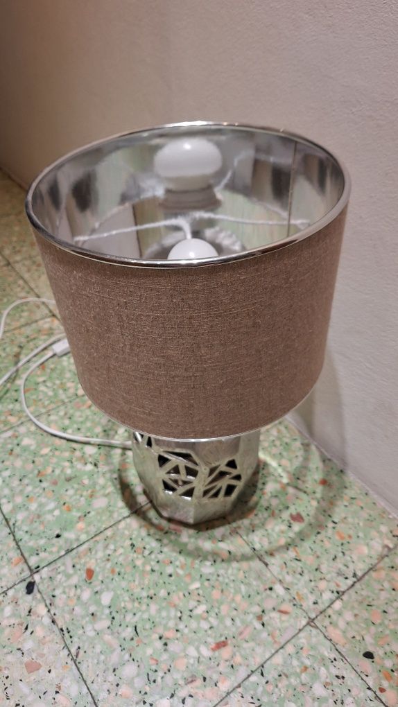 Candeeiro de mesa