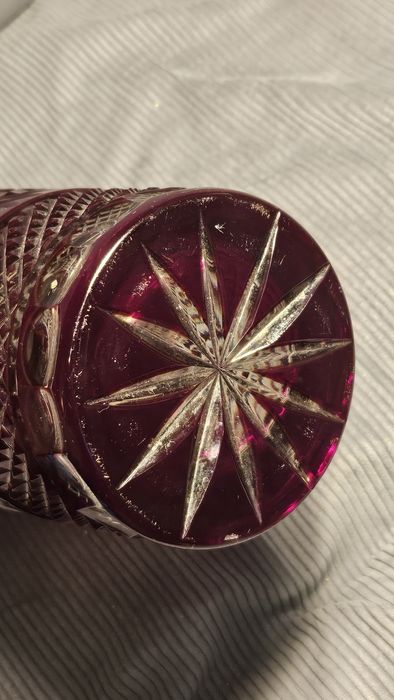 Kryształowy wazon, Jan Paweł II, papież, kryształ rubin, burgund