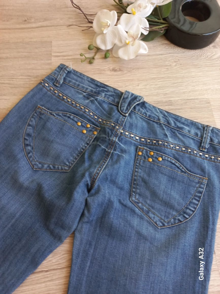 Spodnie jeansowe. Stan jak nowe l/xl