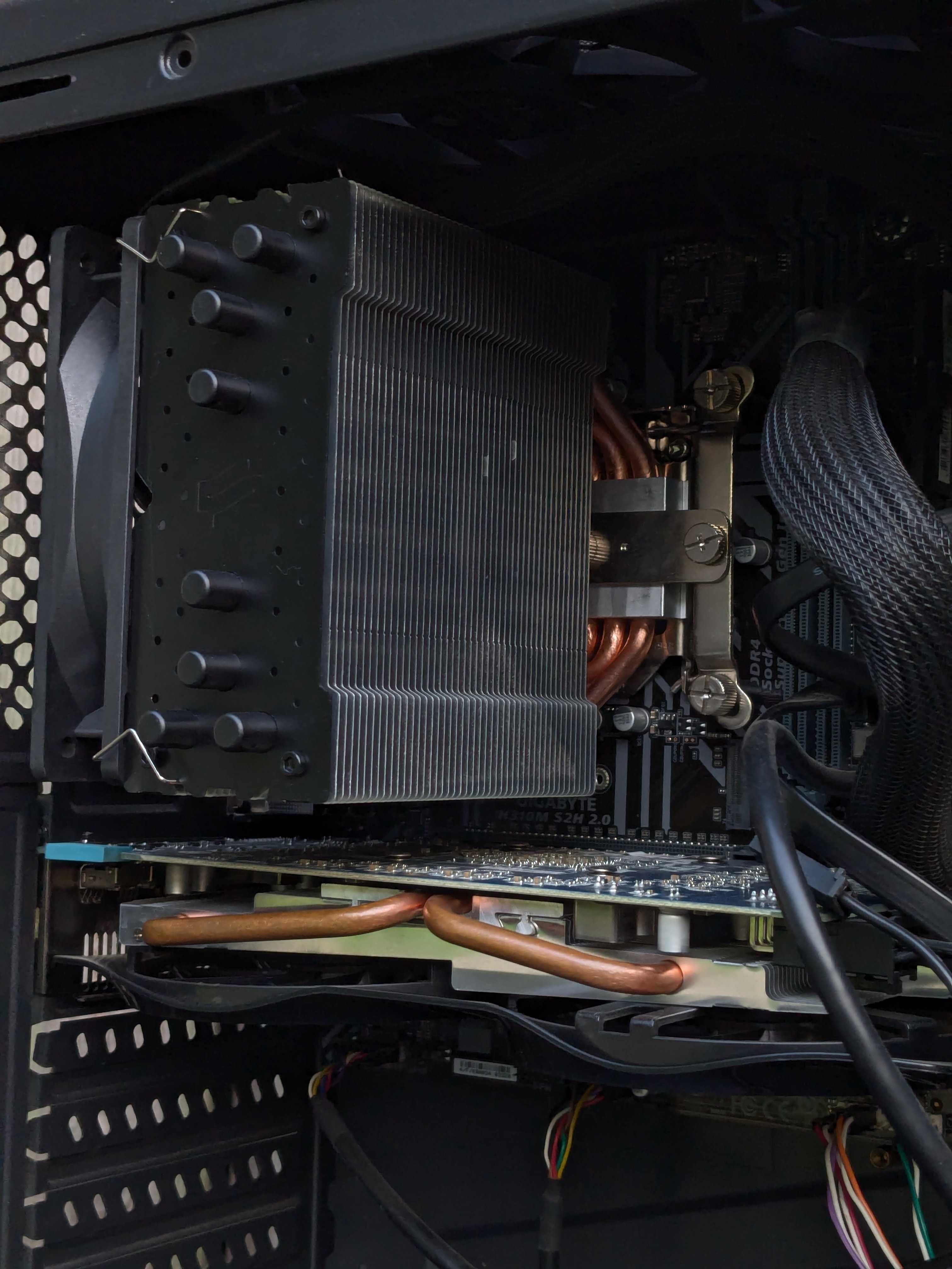 Komputer stacjonarny i3-8100, Gigabyte Radeon HD7850