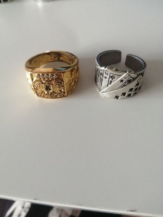 Vendo anéis (portes incluídos)