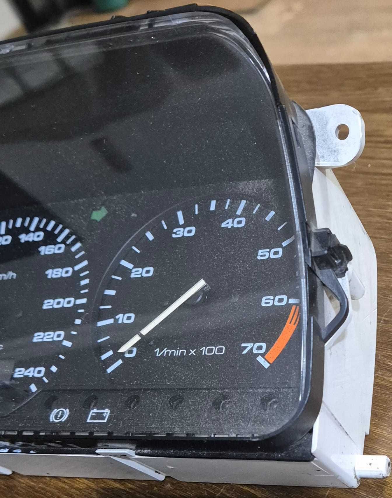 Licznik Zegary VW PASSAT B4 (93-97r.) 2,0 B VDO Oryginalny