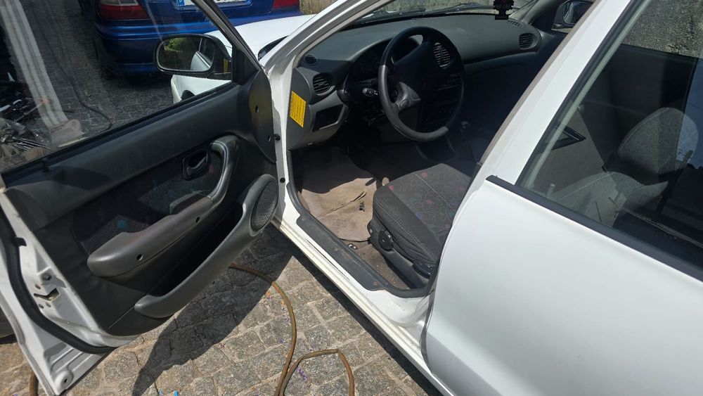 Hyundai Accent 1.3 Gasolina – 1997 – 5 portas