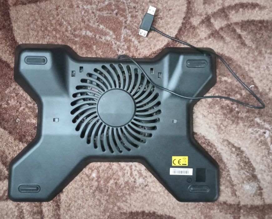 Подставка под ноутбук