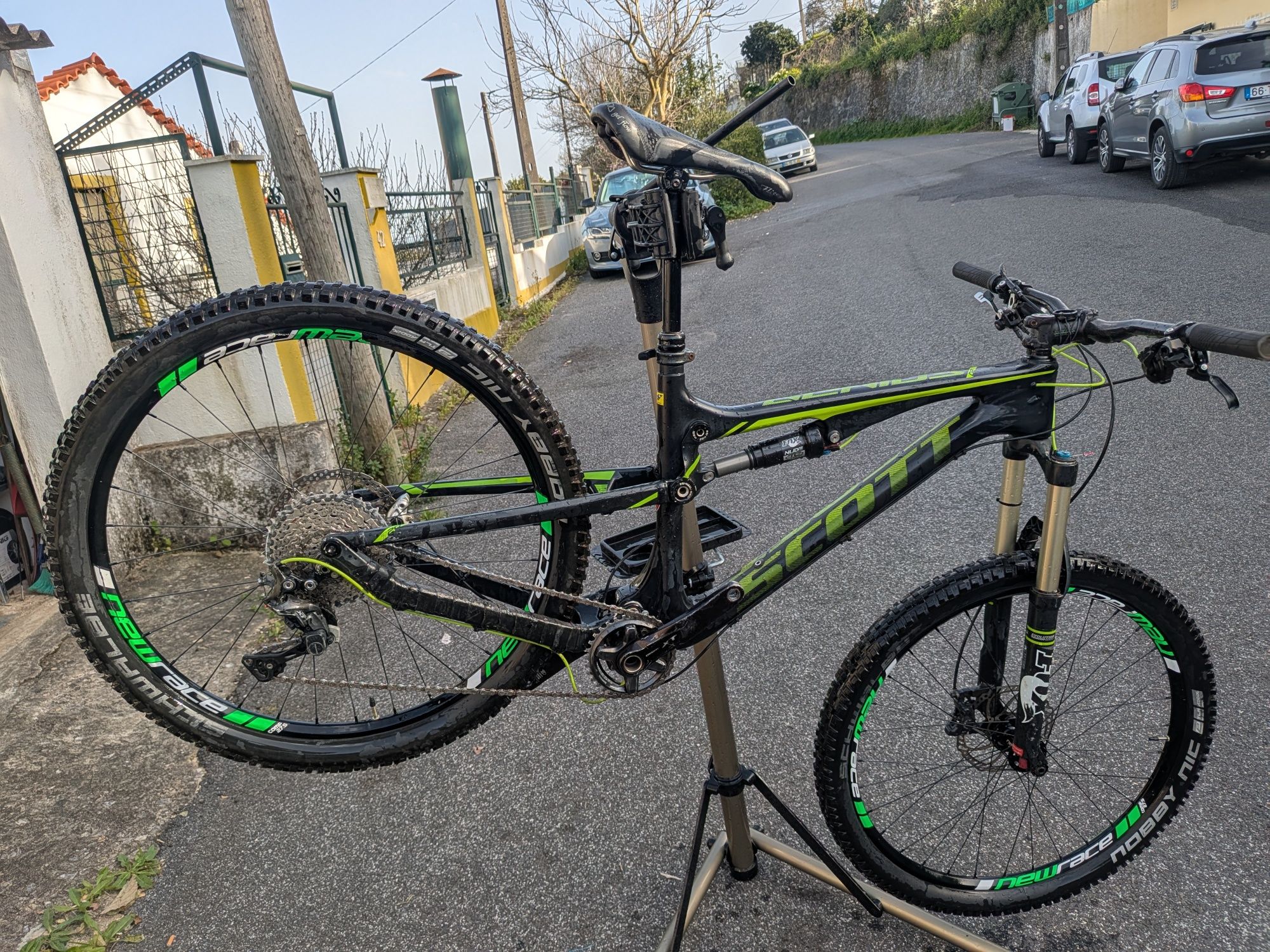 Bicicleta enduro Scott Genius 720 carbono Fox / XT / TwinLock