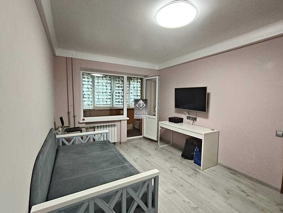 Продаж 2-кімнатної квартири роздільного планування, вул Парамонова