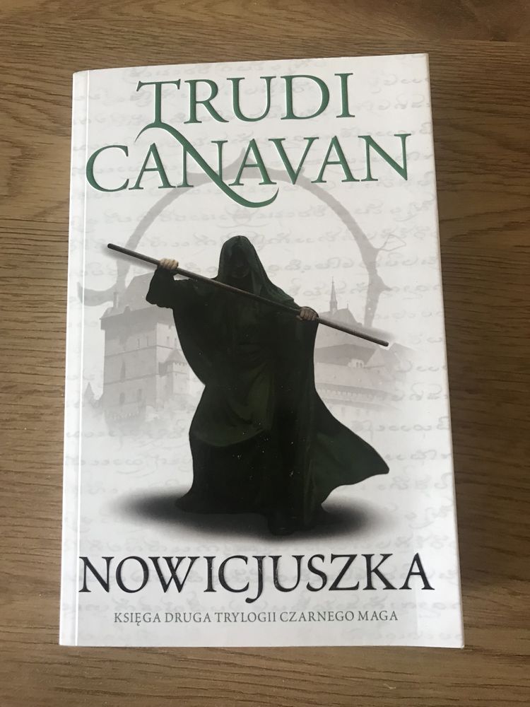 Książka Trudi Canavan „Nowicjuszka”