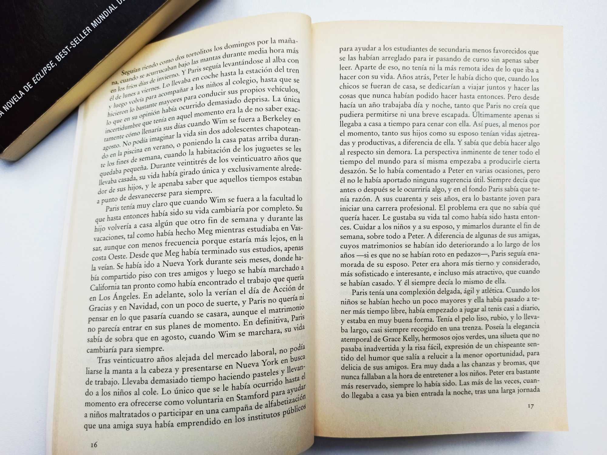 Juegos de citas - Danielle Steel - książka po hiszpańsku