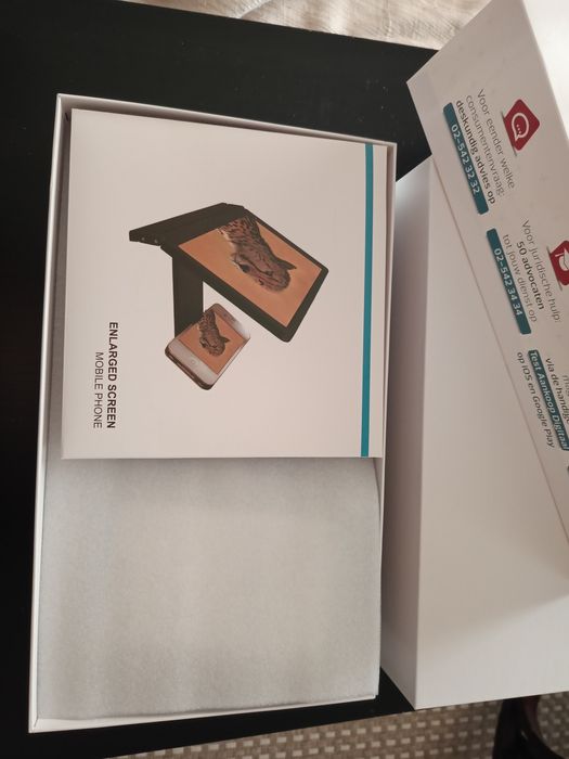 Conjunto Headphones, coluna BT, Ecrã aumentado e tripé com lente