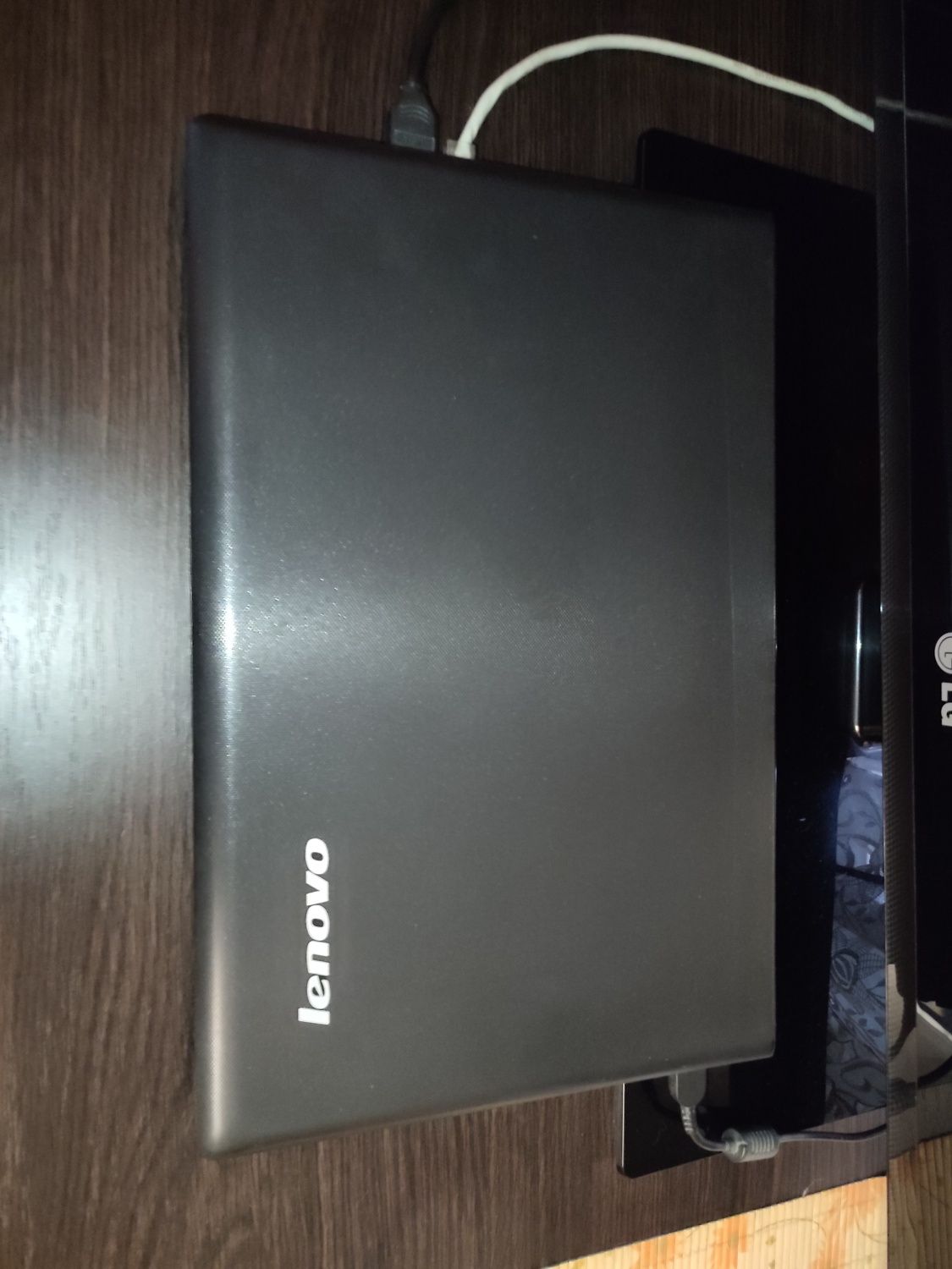 Ноутбук Lenovo  G500 AMD Radeon HD 8570M