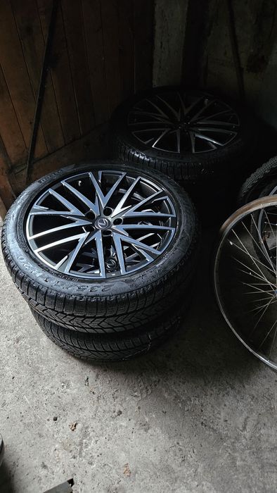 Koła alufelgi z Lexus NX350 + opony Pirelli Scorpion Winter 235/50 R20