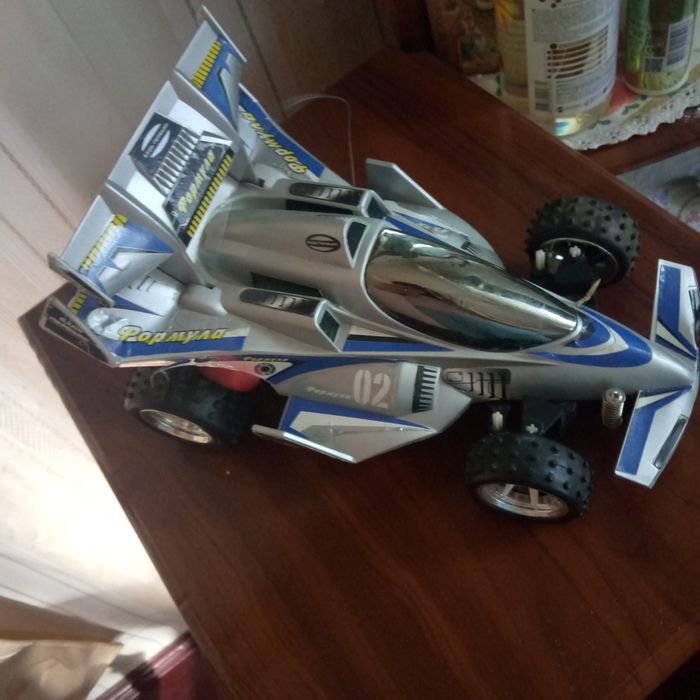 Машинка іграшка на пульту 32 см