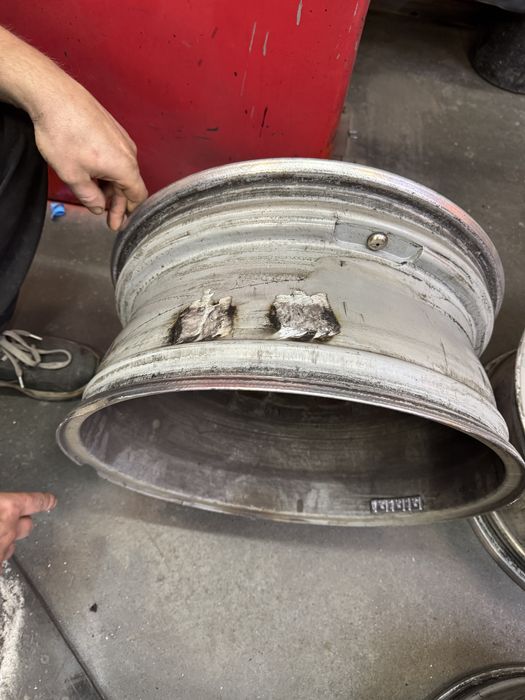 Продам Диски р18 5х120.