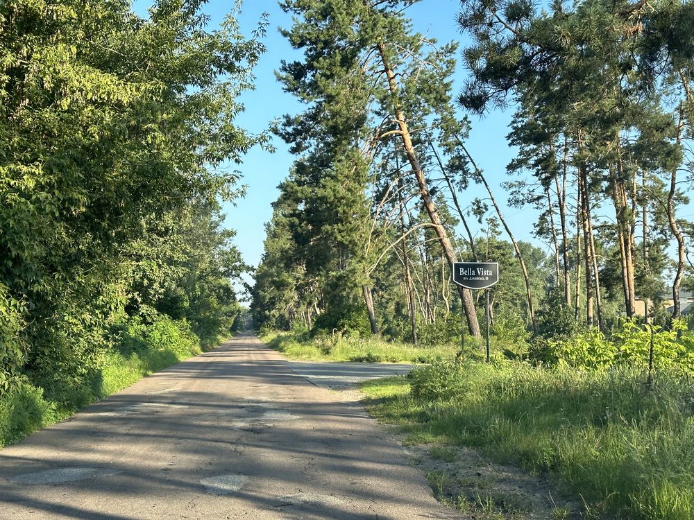 Велика ділянка в крутому  ЖК біля Дніпра