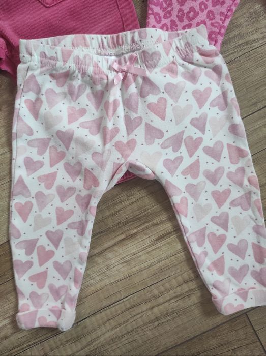 Spodenki na dziewczynkę rozmiar 62/68