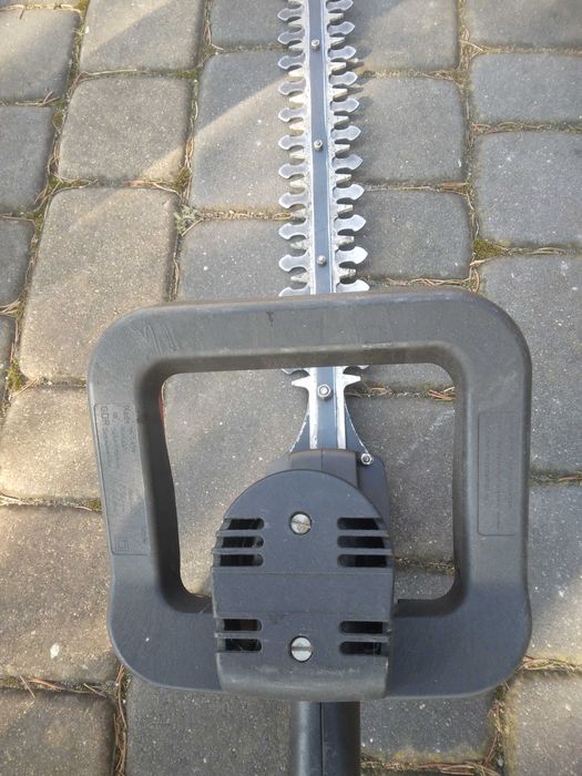 Nożyce do żywopłotu uszkodzone