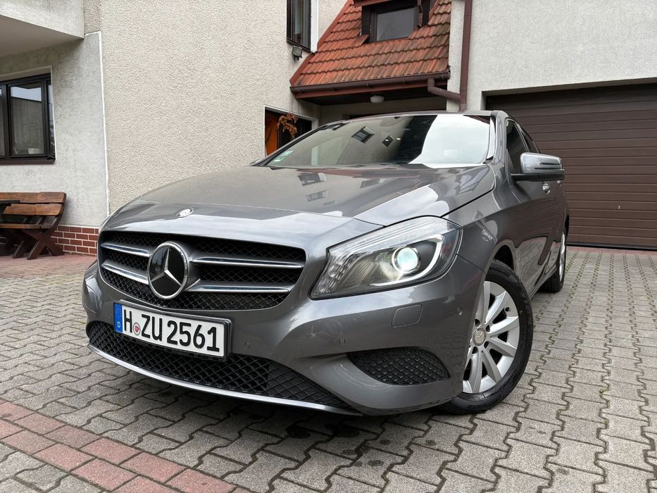 Mercedes-Benz Klasa A A180 Benzyna Xenon Nawigacja Kamera PERFEKCYJNY STAN Gwarancja
