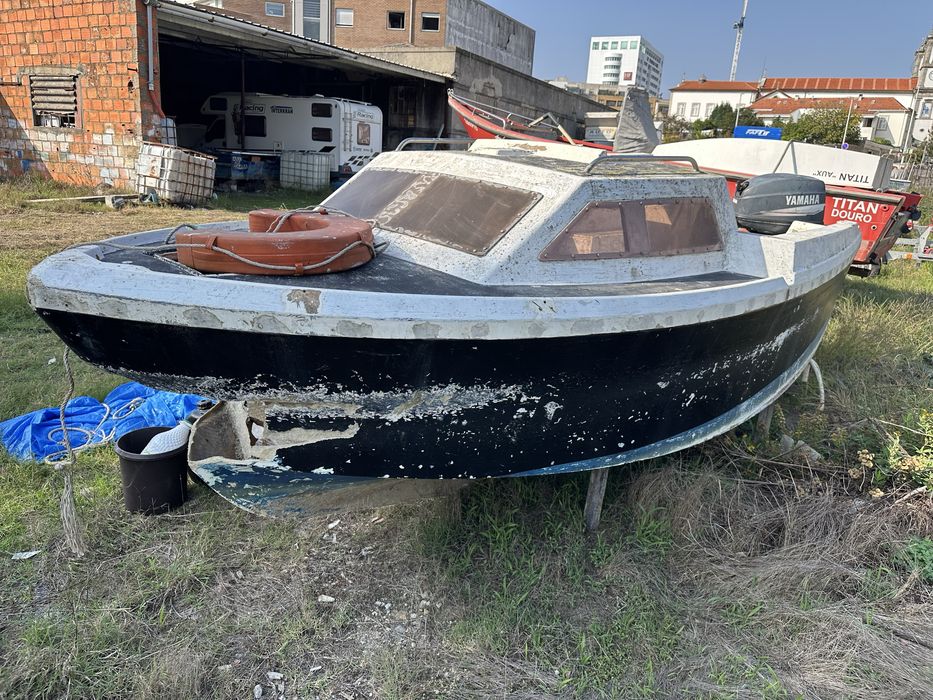 Barco cabinado 4.60M restaurar