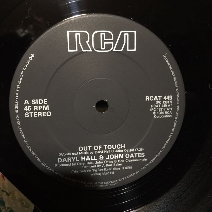 Vinil Single: Daryl Hall & John Oats - Out of Touch 1984