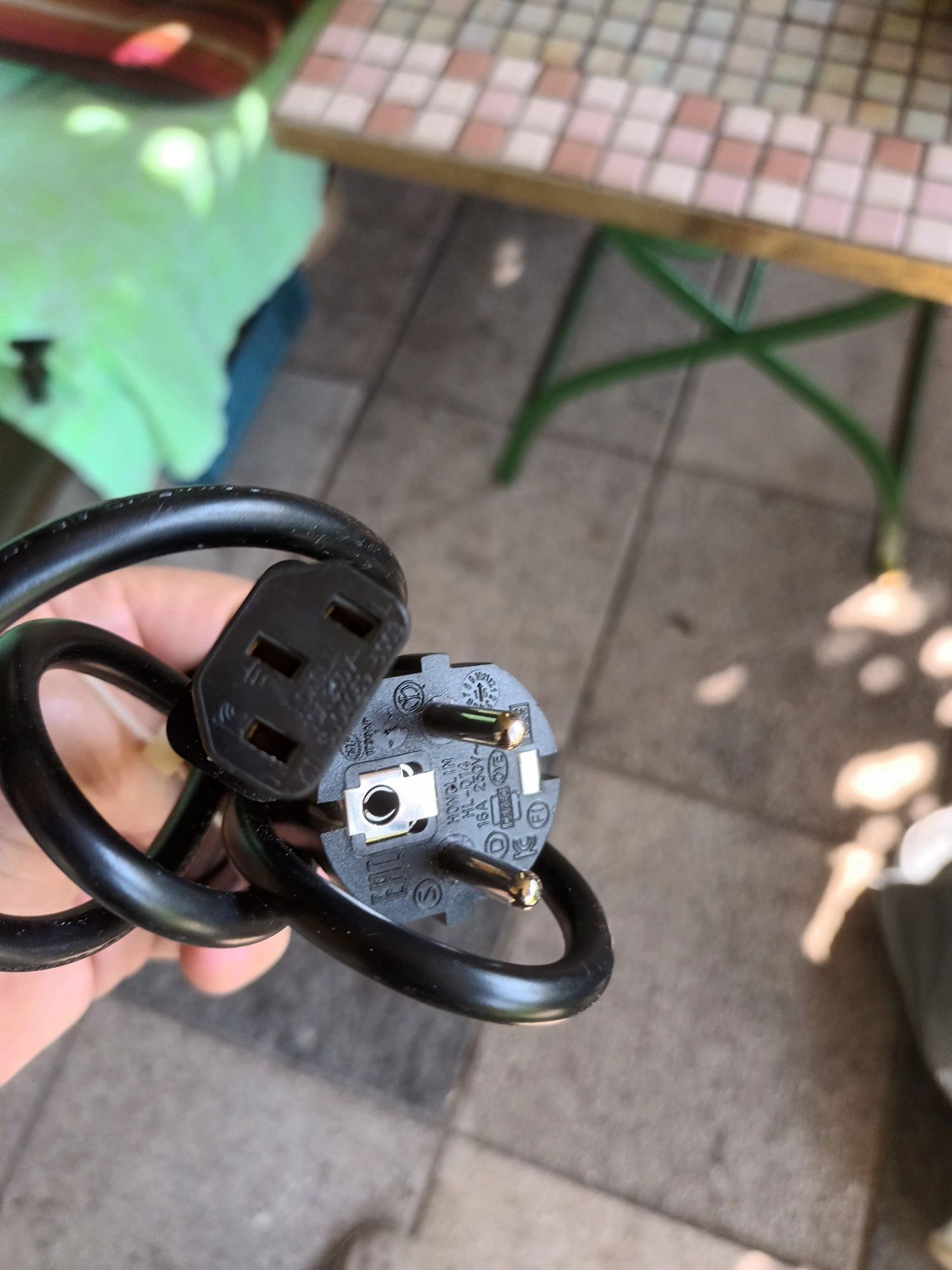 Kabel zasilający do laptopa ,komputera