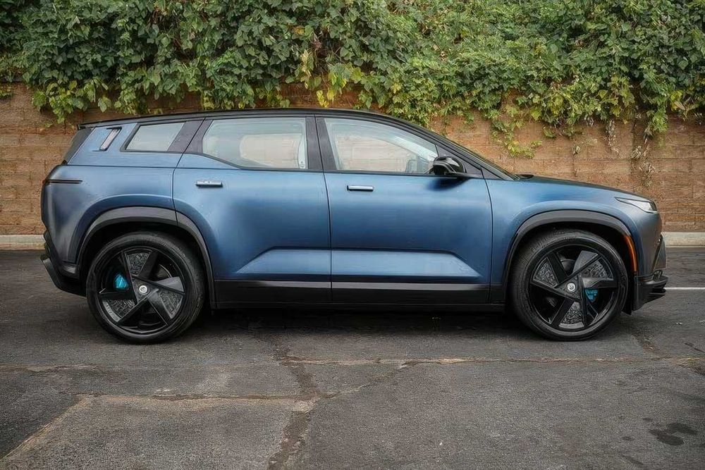 Fisker Ocean One      2023