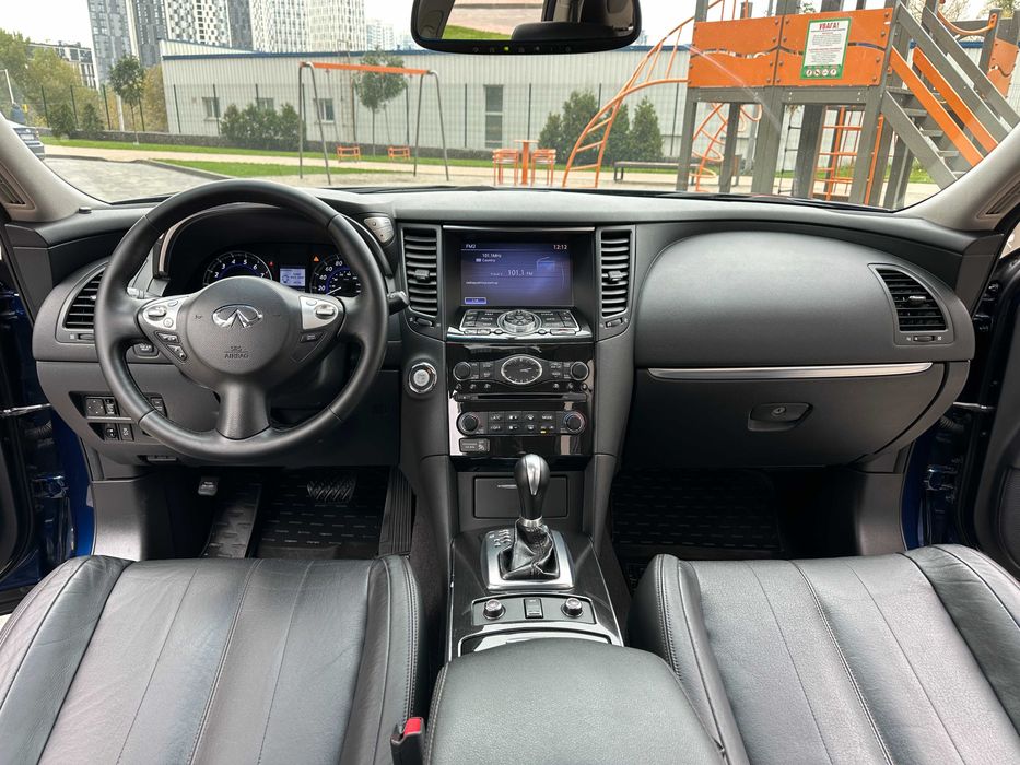 Infiniti QX70 3.7i V6 Premium